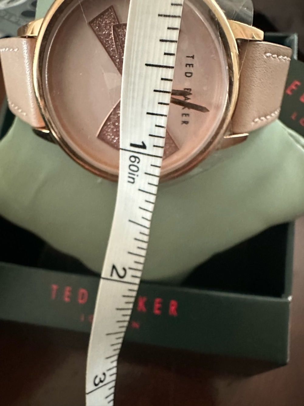 Ted Baker Pink Leather Strap Watch with Rose Gold Bow Bracelet - Picture 5 of 6